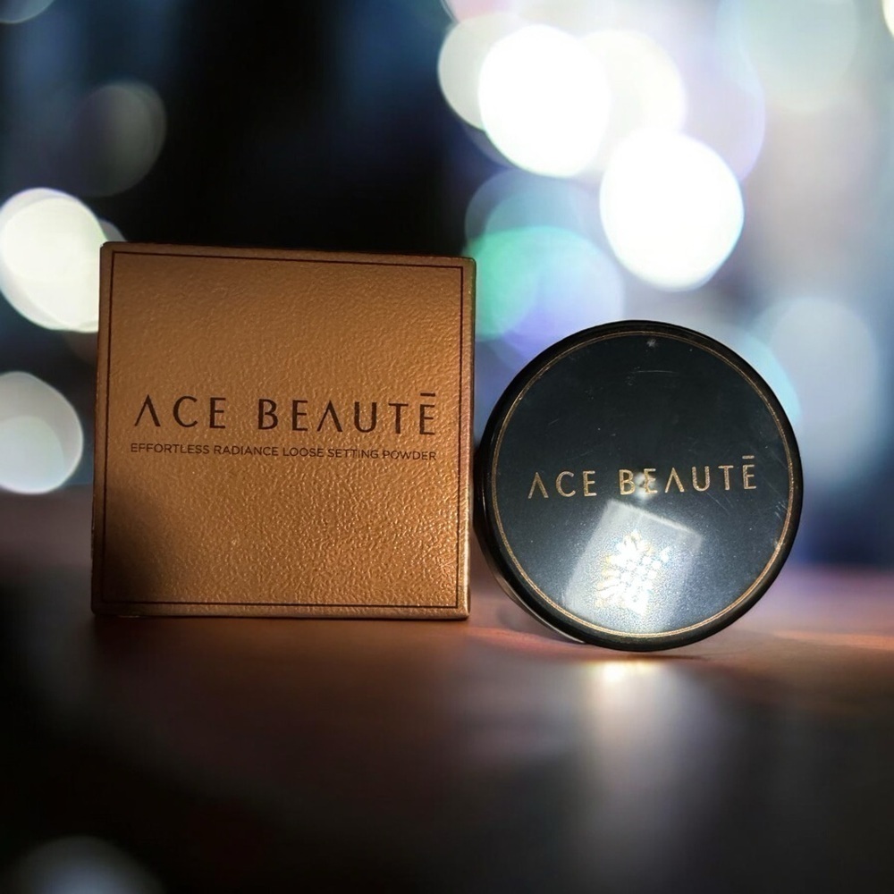 ACE BEAUTE Effortless Radiance Loose Setting Powder- FAIR. New in Box